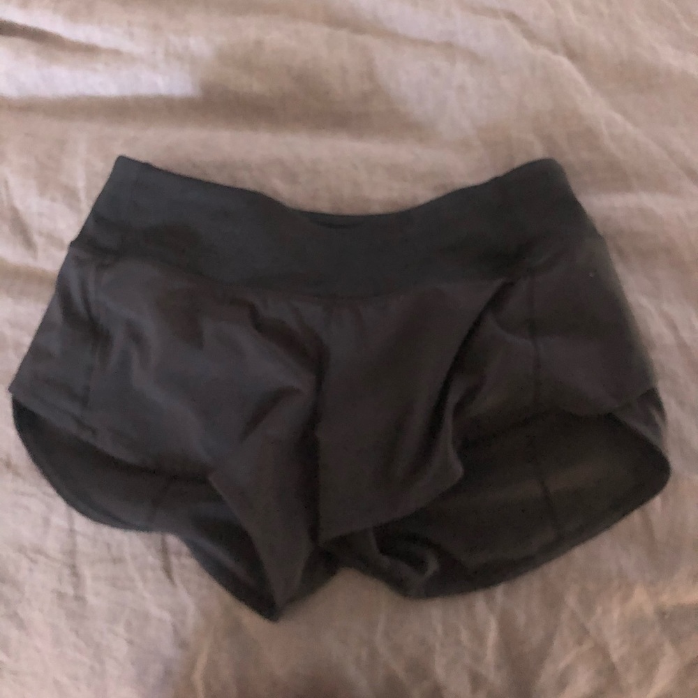 NWT Lululemon Speed Up Short 2.5 size 2